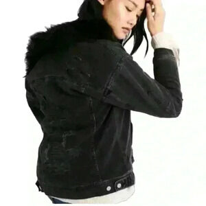 American Eagle Outfitters Faux Fur Destroyed Denim Boyfriend Jacket Women's S